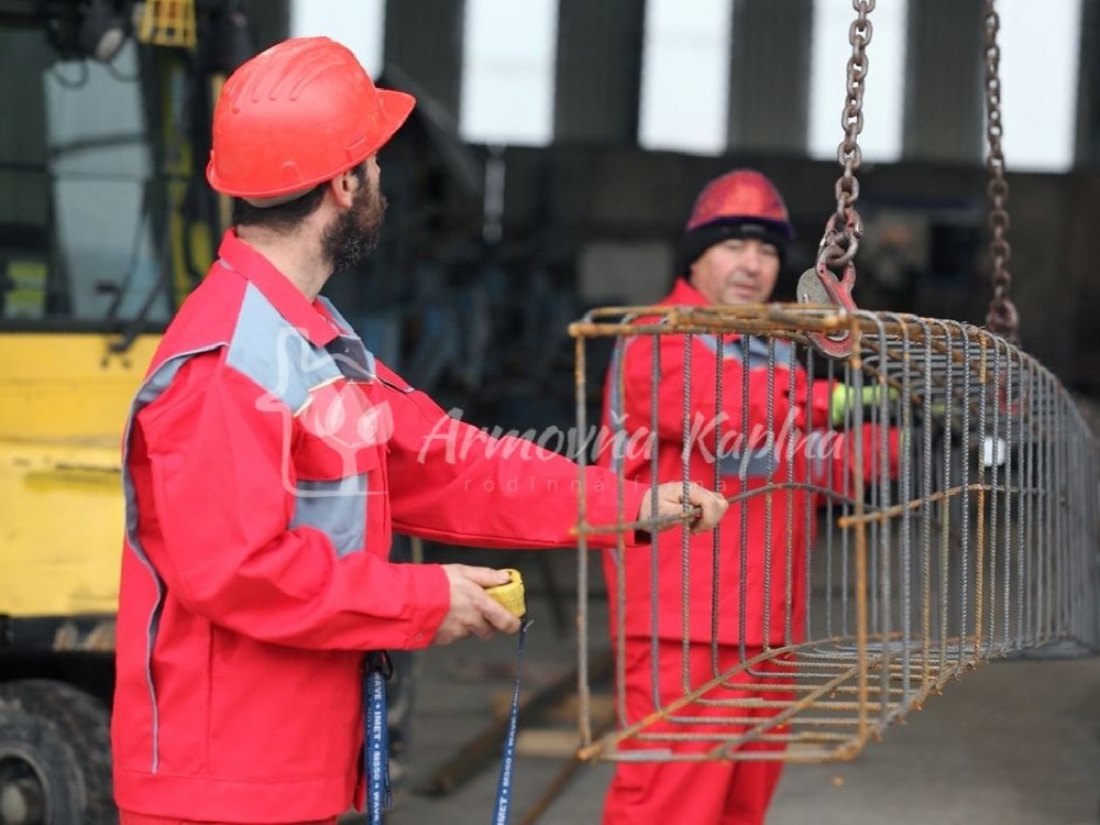 Armovňa Trnava - Výroba armokošov - Viazanie armokošov do základových pásov, prekladov, vencov, pätieka a stĺpov